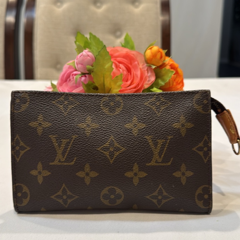 Louis Vuitton Monogram Canvas Brown & Gold Wristlet Clutch - Picture 2 of 9
